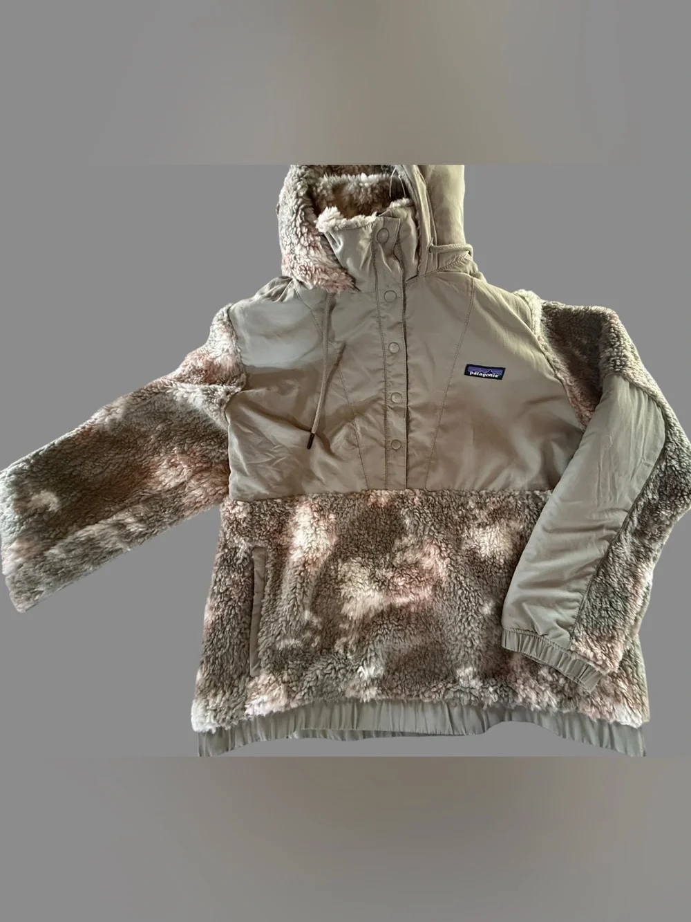 Women’s Patagonia Hooded Puffer Sherpa Anorak - Taupe and Cream Medium NWT